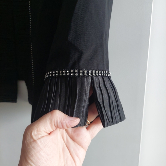 Moshita Couture Black Rhinestone Blazer Jeweled Closure 24W Wedding Formal - Picture 8 of 10